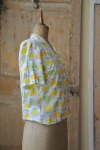 vintage late 1950s early 1960s novelty print cotton fruit blouse button down