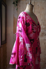 Load image into Gallery viewer, Vintage 1970s bold maxi dress pink - balloon sleeve - abstract print
