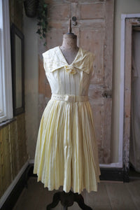 Vintage 1950s dress lemon yellow pastel - Carnegie London - Belt day dress