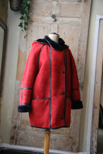 Load image into Gallery viewer, Vintage 1980s bright red and black sheepskin leather coat hood
