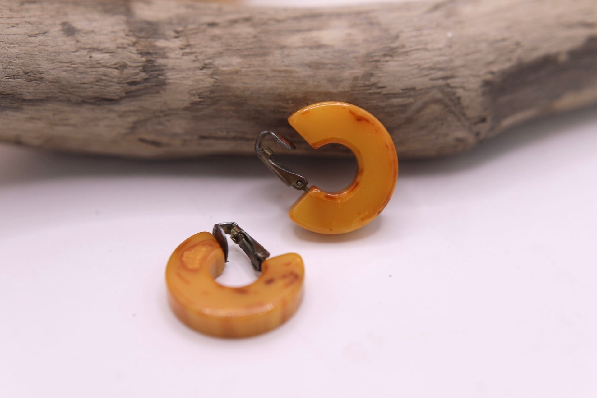 Vintage 1950s bakelite early plastic clip on hoop earrings costume jewellery