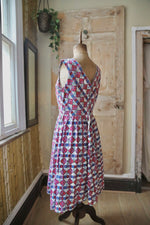 Load image into Gallery viewer, Vintage 1950s cotton floral print day dress by Continentals uk 12 - 100% cotton
