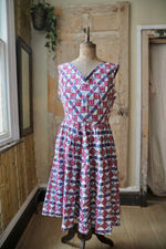 Load image into Gallery viewer, Vintage 1950s cotton floral print day dress by Continentals uk 12 - 100% cotton
