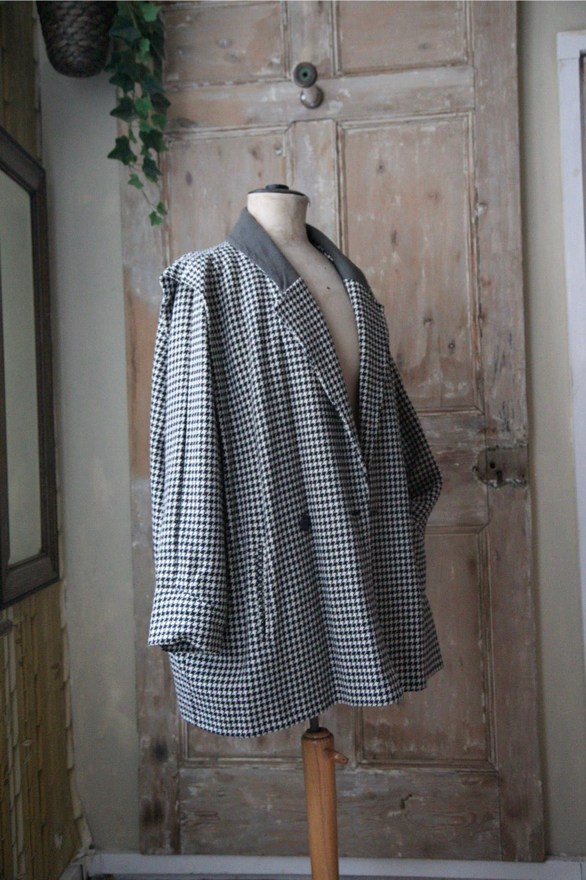 Vintage 1980s statement houndstooth jacket blazer wool mix