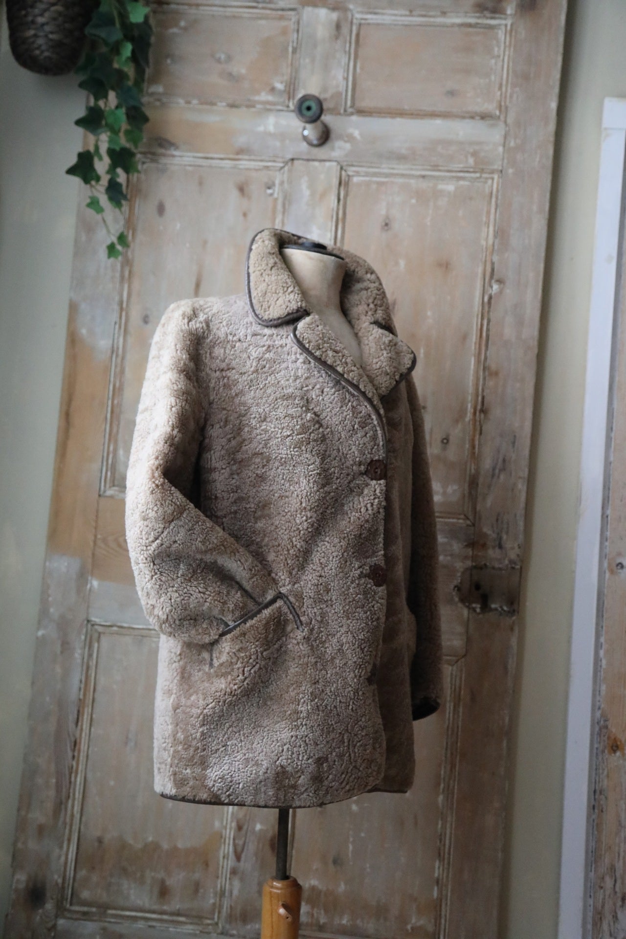 Vintage 1970s sheepskin and leather cropped coat - Smith and sons - England made