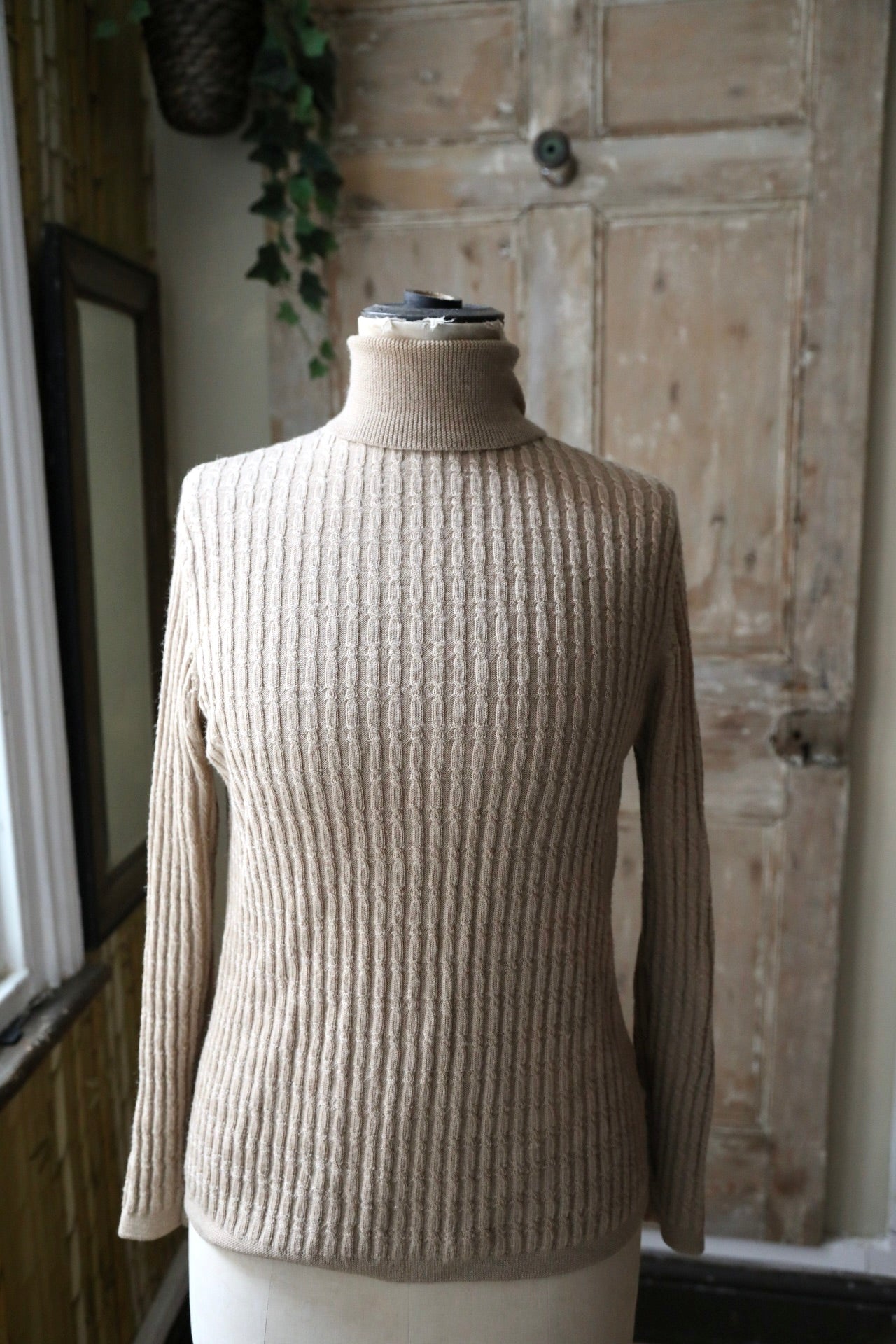 Vintage Viyella 100% wool turtle neck jumper - Beige - Ribbed - UK12