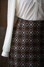 Load image into Gallery viewer, Vintage 1970s Welsh Tweed Skirt – Brown – Mid-Length A-Line
