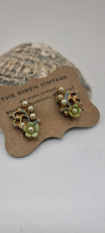 Load image into Gallery viewer, Vintage 1950s corocraft style floral spray clip on earrings
