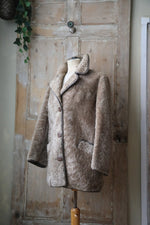 Load image into Gallery viewer, Vintage 1970s sheepskin and leather cropped coat - Smith and sons - England made
