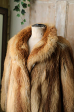 Load image into Gallery viewer, Real 1970s Fur Red Fox Vintage Luxury Coat Furry Jacket Coat Medium
