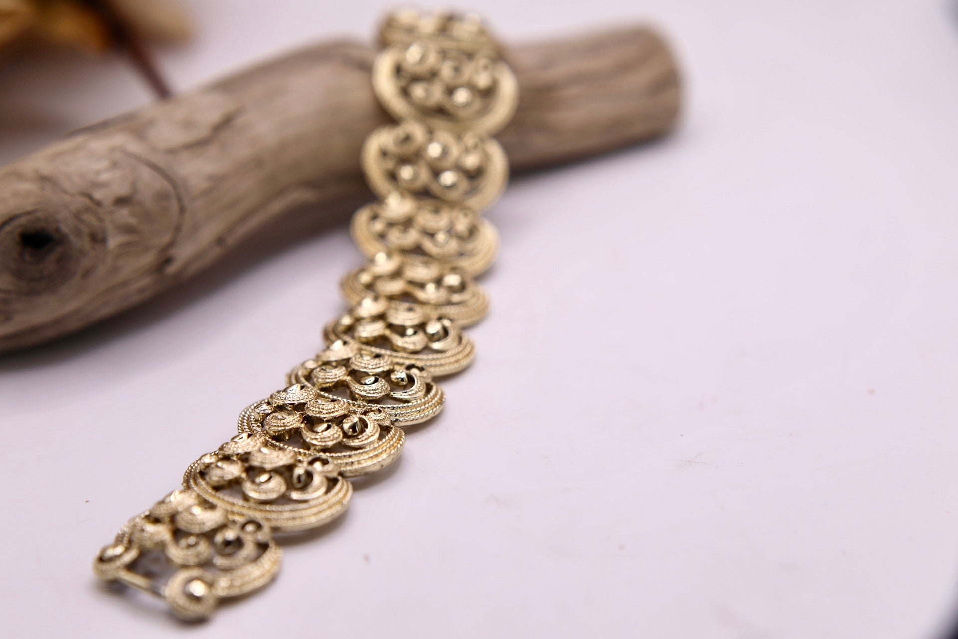 Vintage 1950s gold link bracelet -costume jewellery - hollywood glamour